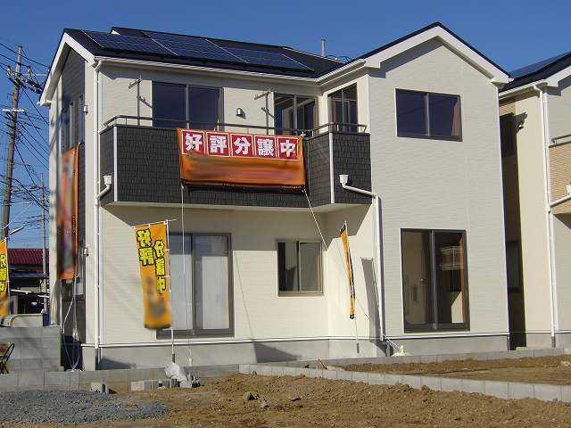 Local appearance photo. Local (11 May 2013) Shooting