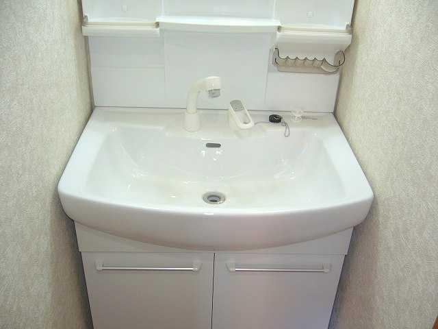 Wash basin, toilet. Indoor (11 May 2013) Shooting