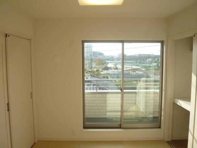 View photos from the dwelling unit. Also point view