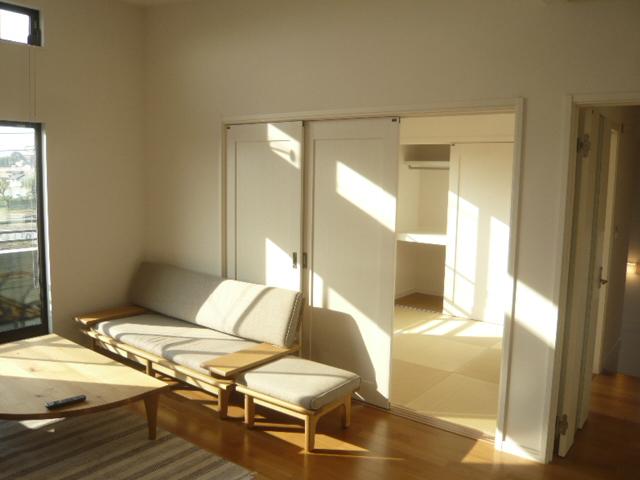 Living. Also happy day