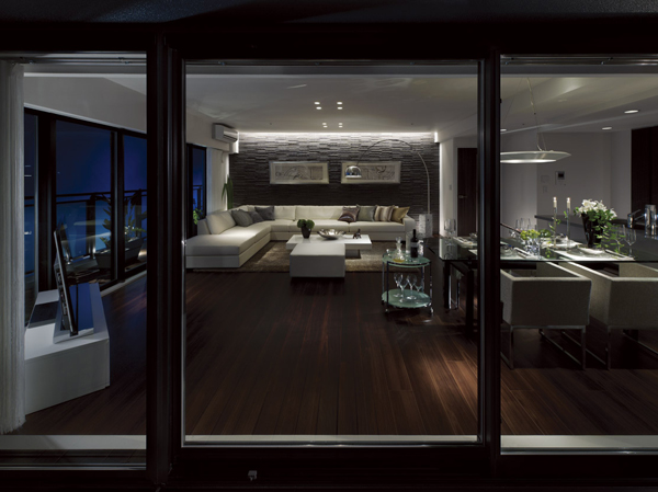 Living.  [living ・ dining] Attention to detail, How far it was also to create a grace full of grace. The Landmark Tower Life invites longing, It begins here.