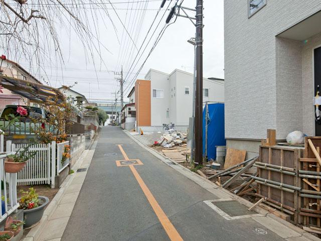 Local photos, including front road. Local (12 May 2013) Shooting