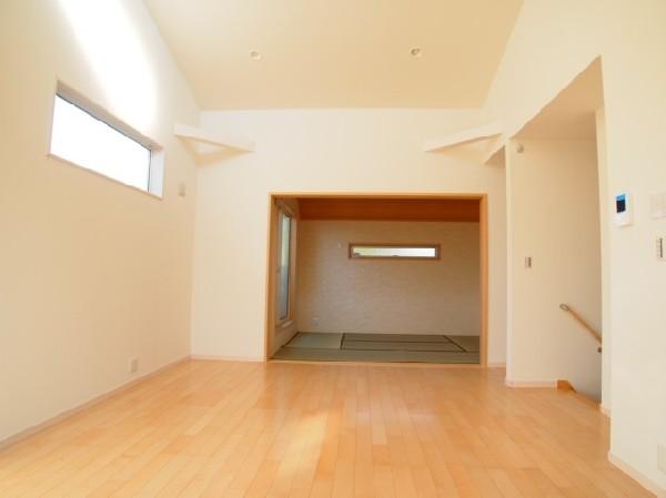 Living. Detached interior introspection Pictures - connecting the living living and Japanese-style room, Enjoy the relaxed space.