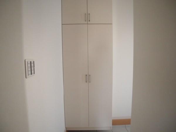 Receipt. High storage capacity shoe box