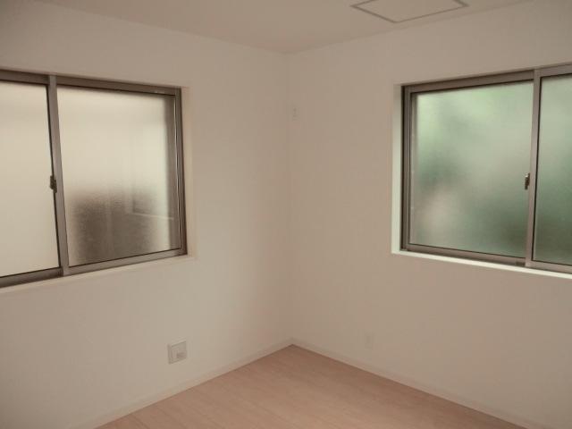 Non-living room. Indoor (10 May 2013) Shooting