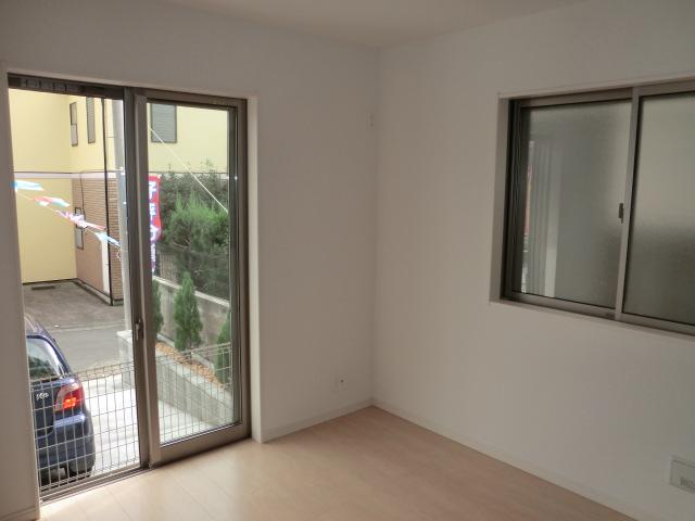 Non-living room. Indoor (10 May 2013) Shooting