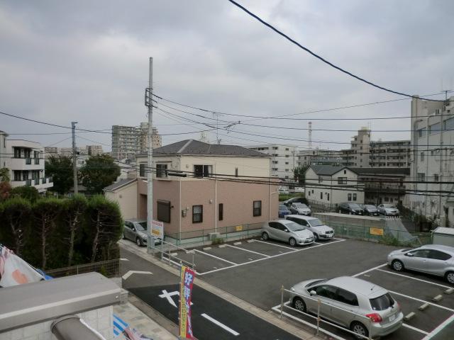 View photos from the dwelling unit. View from the site (October 2013) Shooting