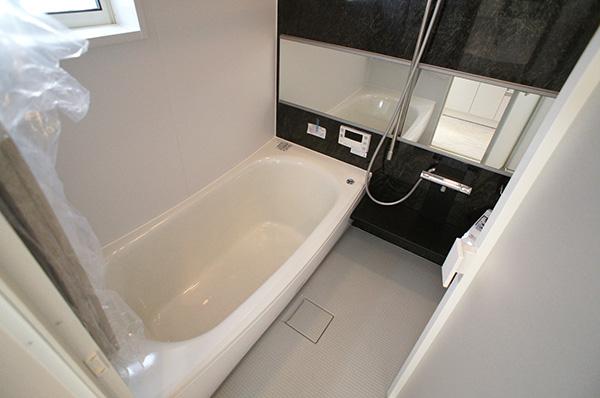 Bathroom. Indoor (11 May 2013) Shooting B Building