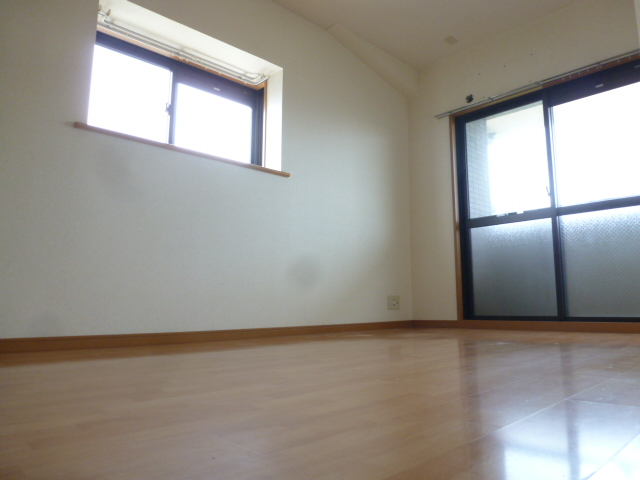 Other room space. Floor heating equipped bright Western-style 6 Pledge