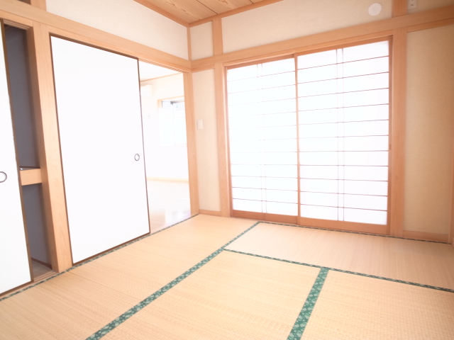 Receipt. Plenty of storage.