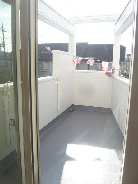 Balcony. Some widely airy south balcony. 