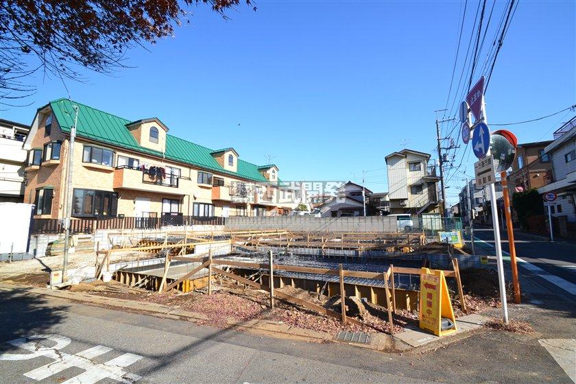 Local appearance photo. Local (12 May 2013) Shooting