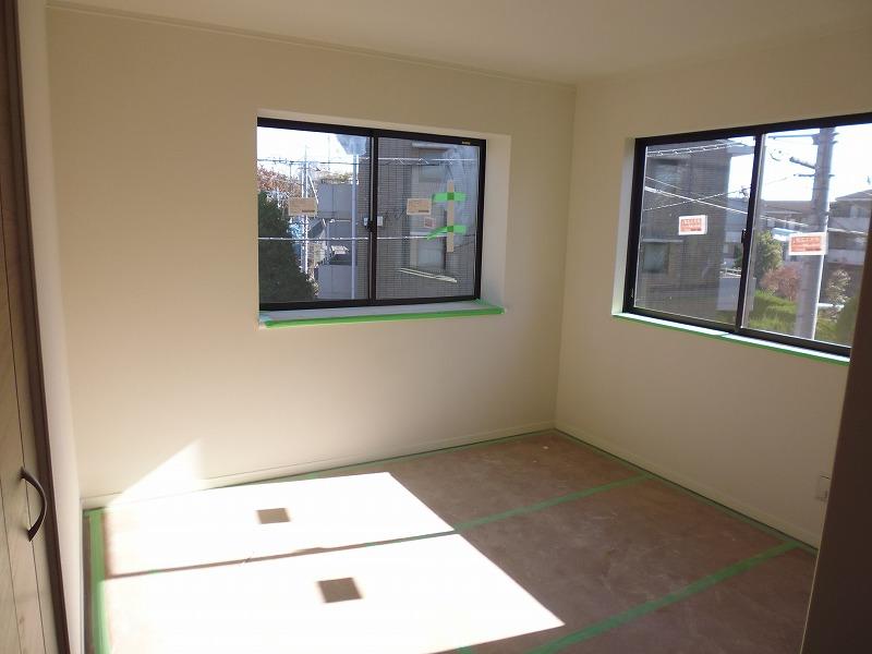 Non-living room. Indoor (12 May 2013) Shooting