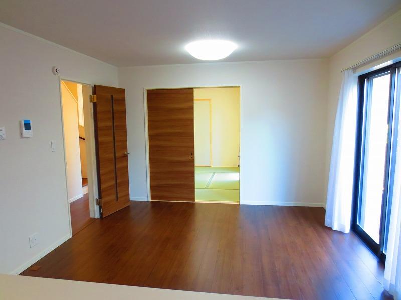 Living. Local (12 May 2013) Shooting