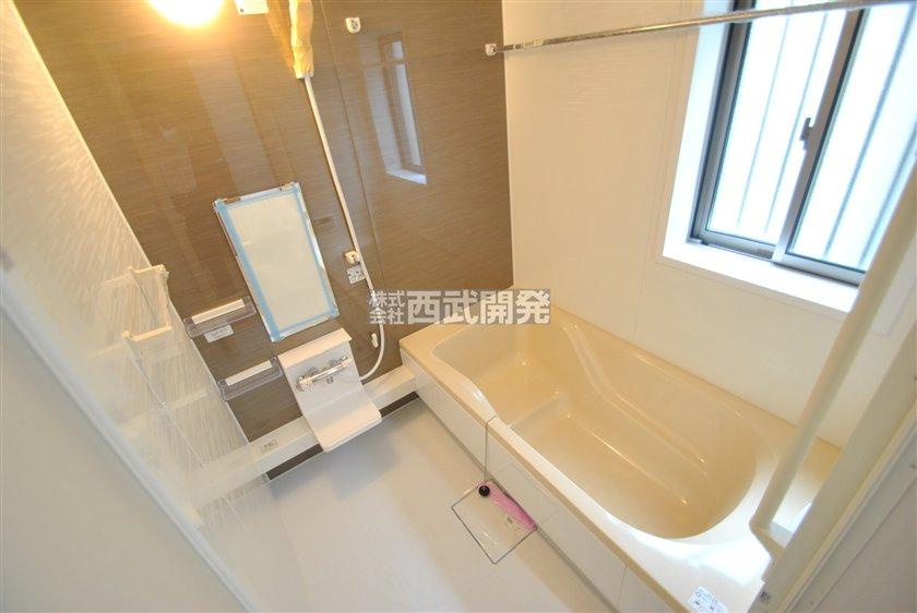 Bathroom. 7 Building (September 2013) Shooting