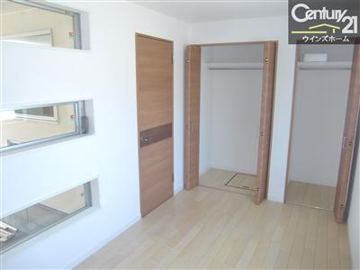 Non-living room. First floor service Room 5.5 Pledge