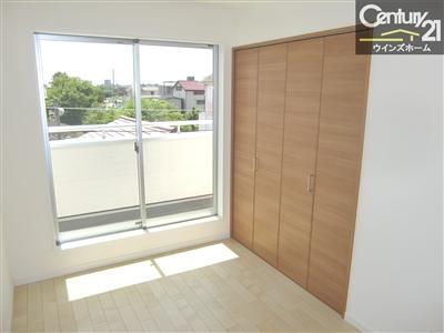 Non-living room. 3 floor 5 quires Western-style