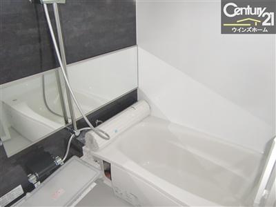 Bathroom. Troubles laundry on a rainy day with a bathroom ventilation dryer does not dry out is also eliminated