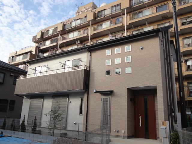 Local appearance photo. 6 Building Exterior Photos December 17 Shooting