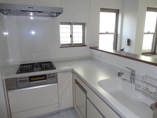 Kitchen. 9 Building December 17 Shooting