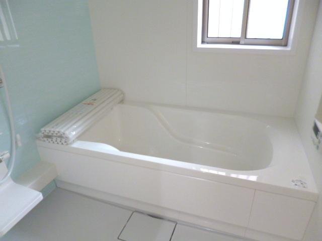 Bathroom. 1 Building: Indoor (August 2013) Shooting