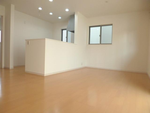 Living. Building 3: Indoor (August 2013) Shooting