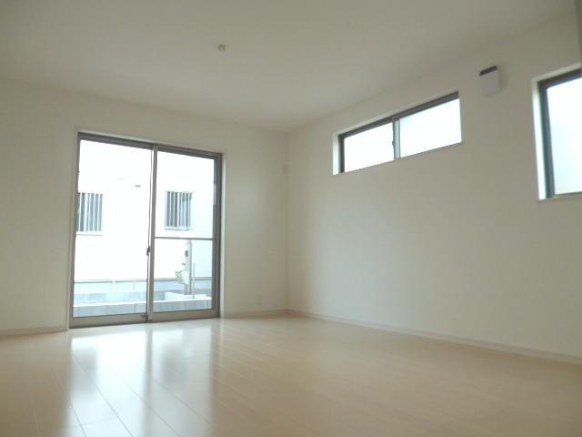 Living. 6 Building: Indoor (August 2013) Shooting