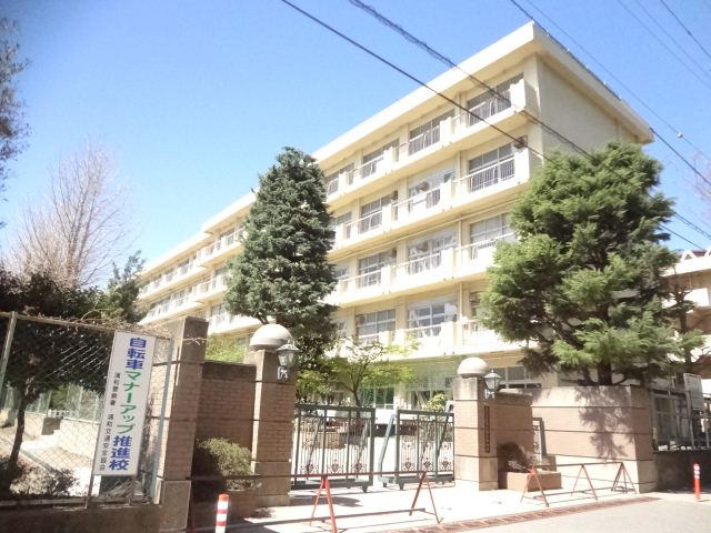 Junior high school. Municipal Tokiwa until junior high school (junior high school) 790m