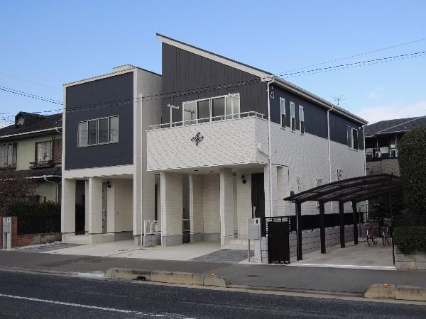 Local appearance photo. Appearance with a profound feeling. Is wonderful modern atmosphere that is long cherished.