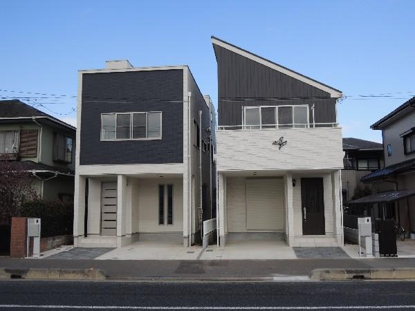 Local appearance photo. Location blessed with per yang. Modern design appearance is to be loved forever drifting elegance.