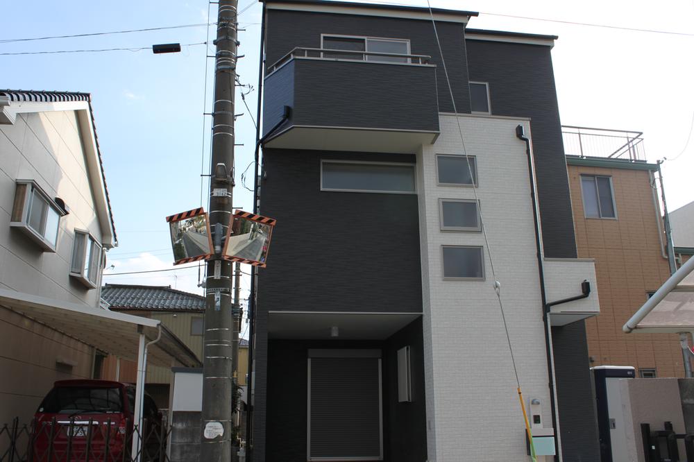 Local appearance photo