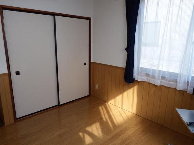 Living and room. A bright room