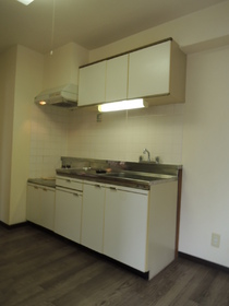 Kitchen. Gas stove is installed Friendly Kitchen. 