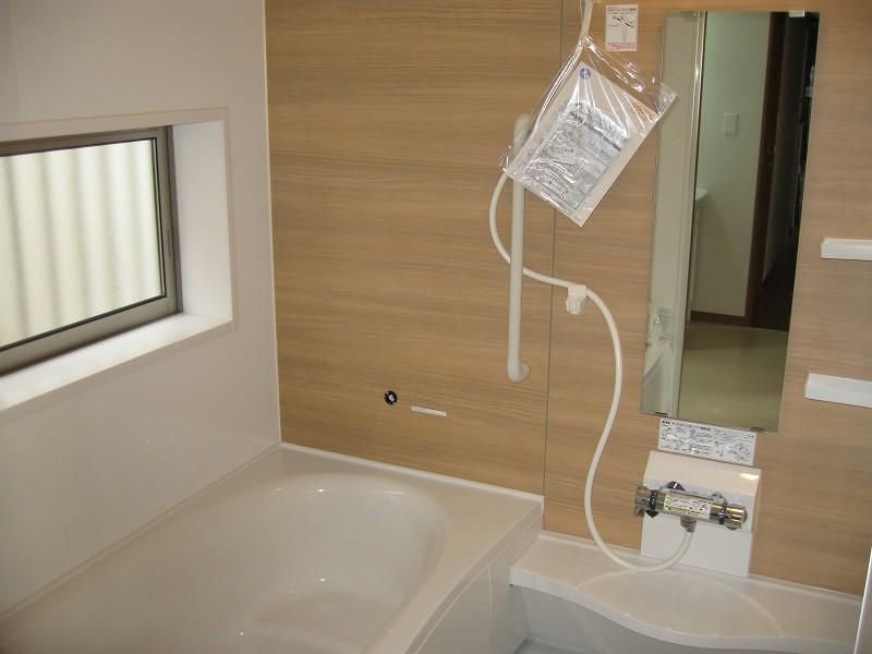 Bathroom. Local (12 May 2013) Shooting