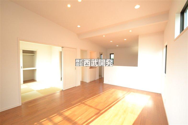 Living. Living Indoor (08 May 2013) Shooting