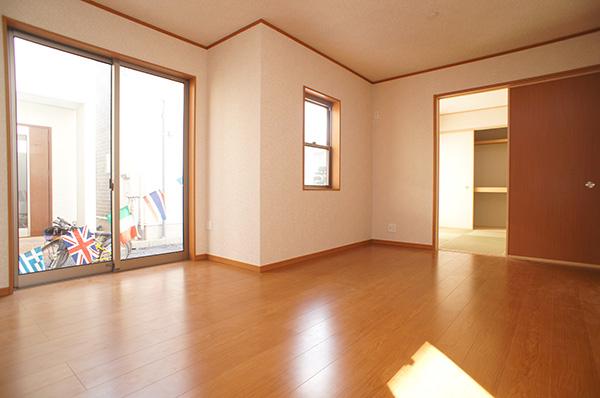 Living. Indoor (12 May 2013) Shooting 1 Building