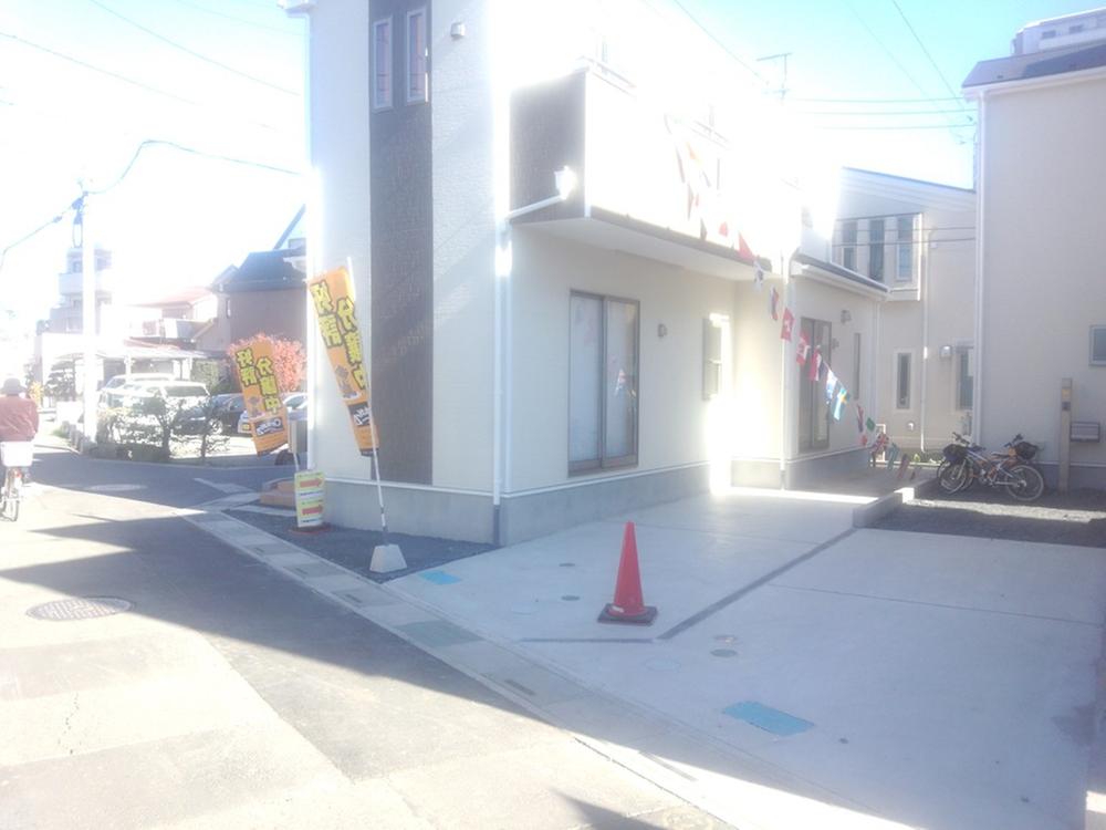 Parking lot. Local (11 May 2013) Shooting