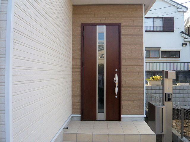 Entrance. Entrance door