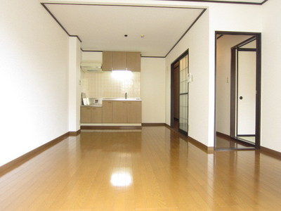 Living and room. It is easy to the placement of 12 quires of LDK furniture