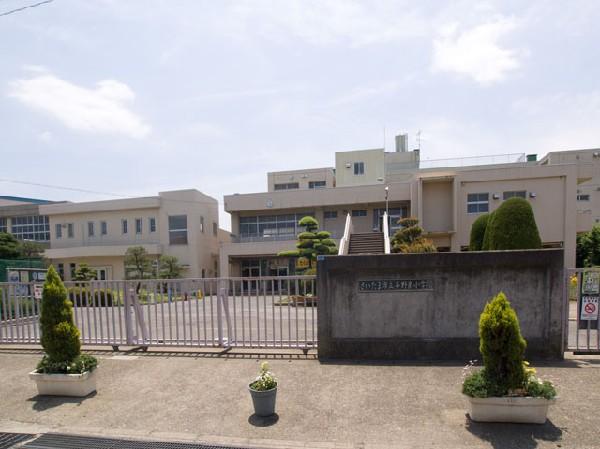 Primary school. Yono to South Elementary School 500m