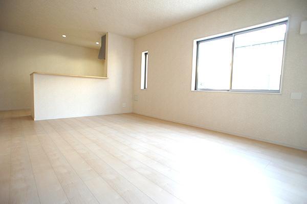 Living. Open feeling and LDK stuck to the two-sided lighting