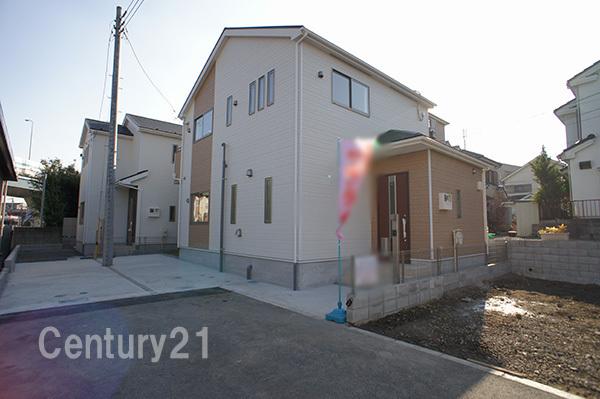 Local appearance photo. Also safe for your family there are small children in a quiet residential area