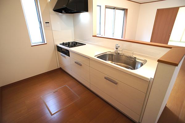 Kitchen. Produce a warm time face-to-face kitchen of your family Indoor (12 May 2013) Shooting Building 2