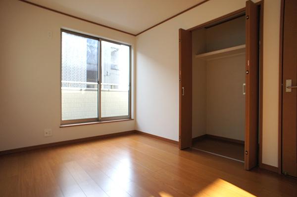 Non-living room. Indoor (12 May 2013) Shooting Building 2