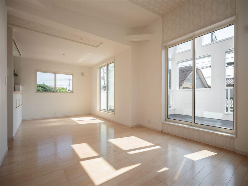 Same specifications photos (living). Same specifications