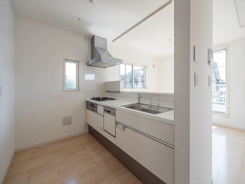 Same specifications photo (kitchen). Same specifications