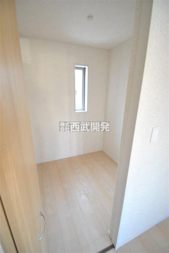 Receipt. 4 Building Storage (November 2013) Shooting