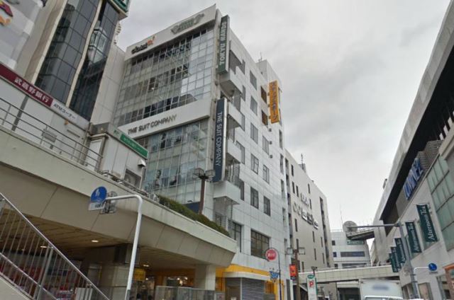 Shopping centre. 900m to Daiei (shopping center)