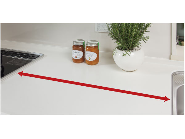 Kitchen.  [Cooking space expansion] By shifted toward the sink on one side, It is expanding the cooking space of the top plate.