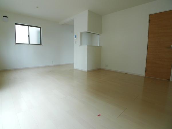 Living. Room (August 2013) Shooting 8 Building